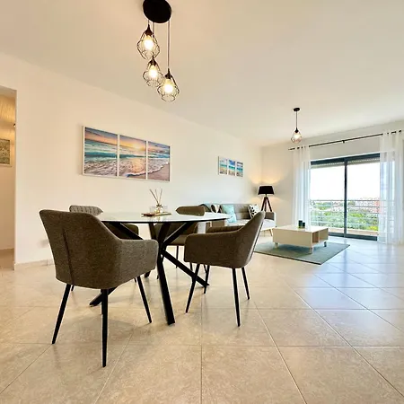 Pa - With Pool And Parking *